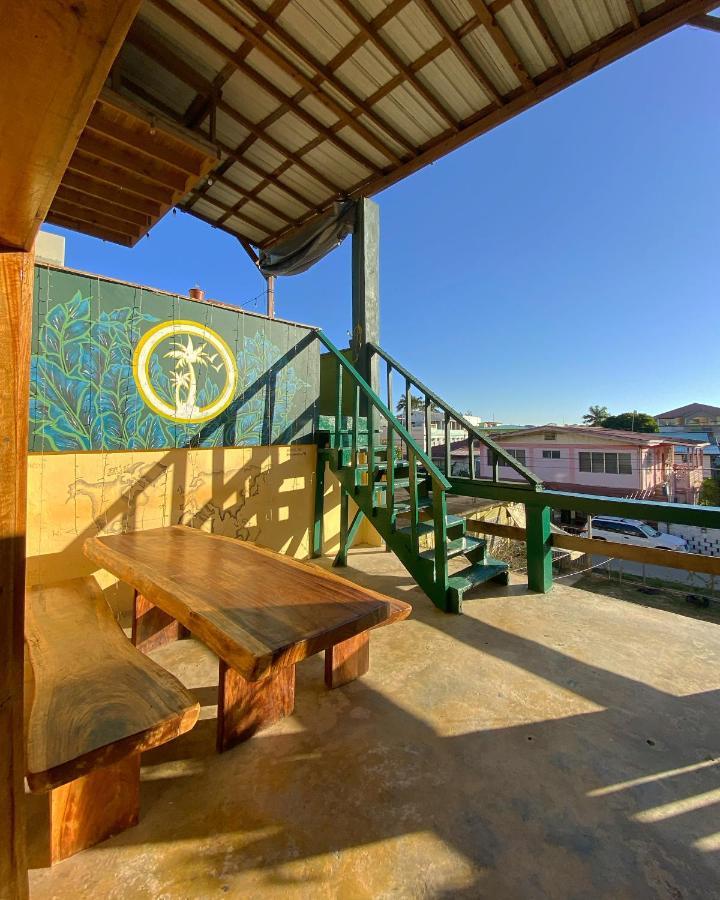 Bella'S Backpackers Cayo Hostel San Ignacio Ngoại thất bức ảnh