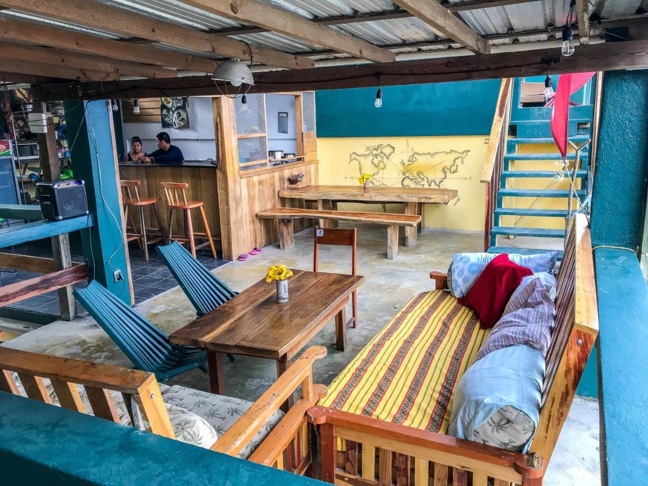Bella'S Backpackers Cayo Hostel San Ignacio Ngoại thất bức ảnh